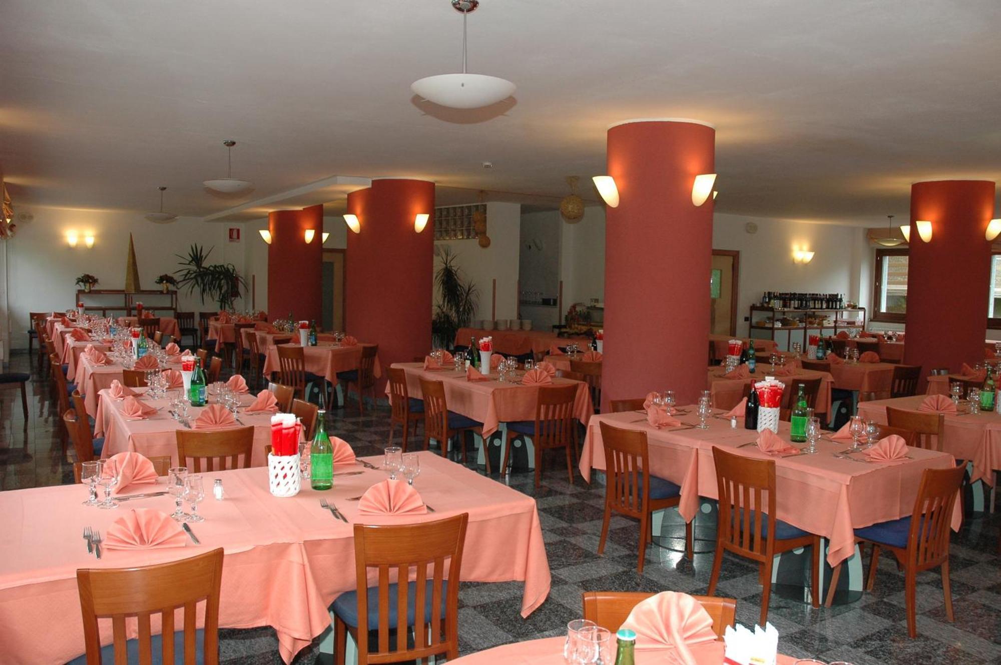 Hotel Derby Aprica Exterior photo
